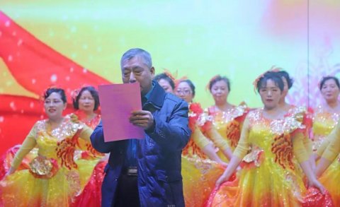 院黨委書(shū)記白玉忠同志致新年賀詞。